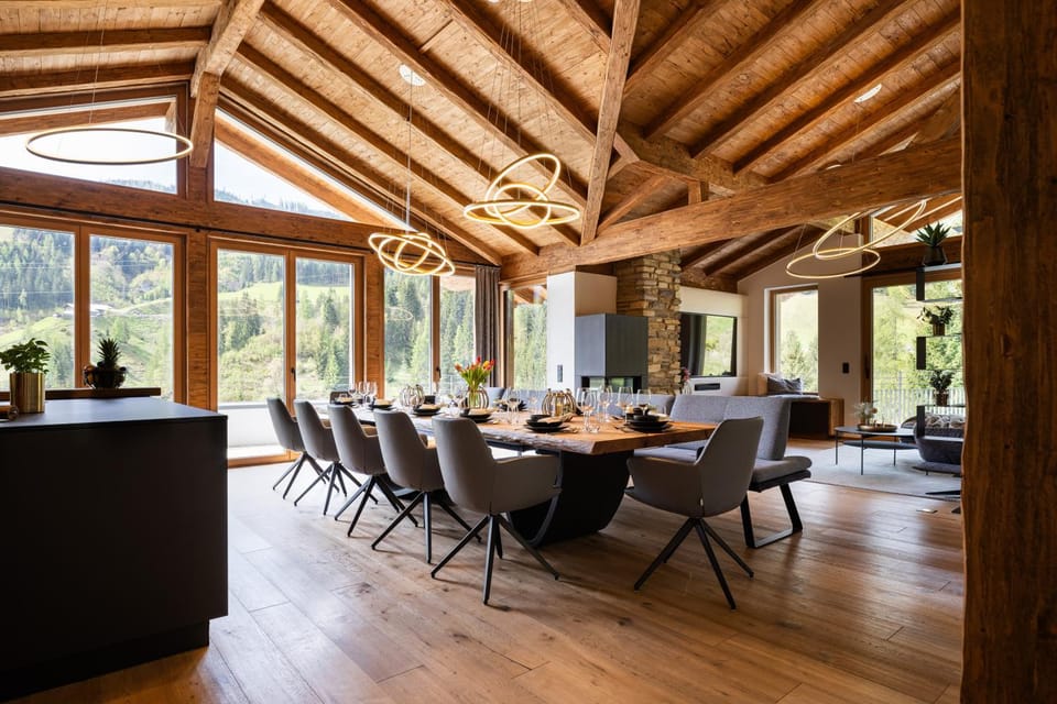 Living room, Seating area, Dining area