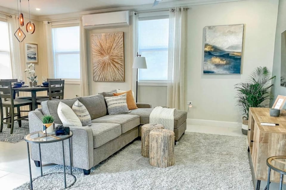Living room, Seating area, Dining area