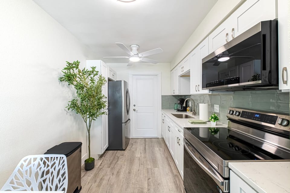 2bd 1ba Sunview 2 2Mins to BeachPool Apartment in Indian Rocks Beach