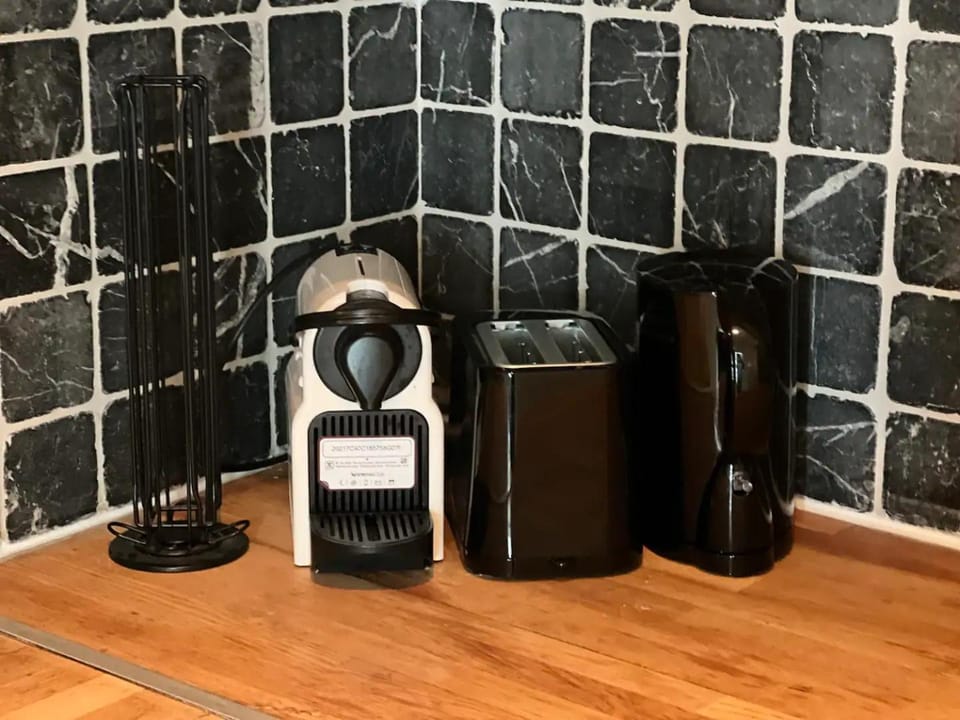 Coffee/tea facilities, Kitchen or kitchenette