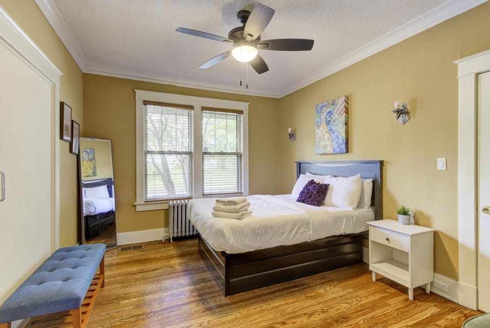 Bed, Bedroom