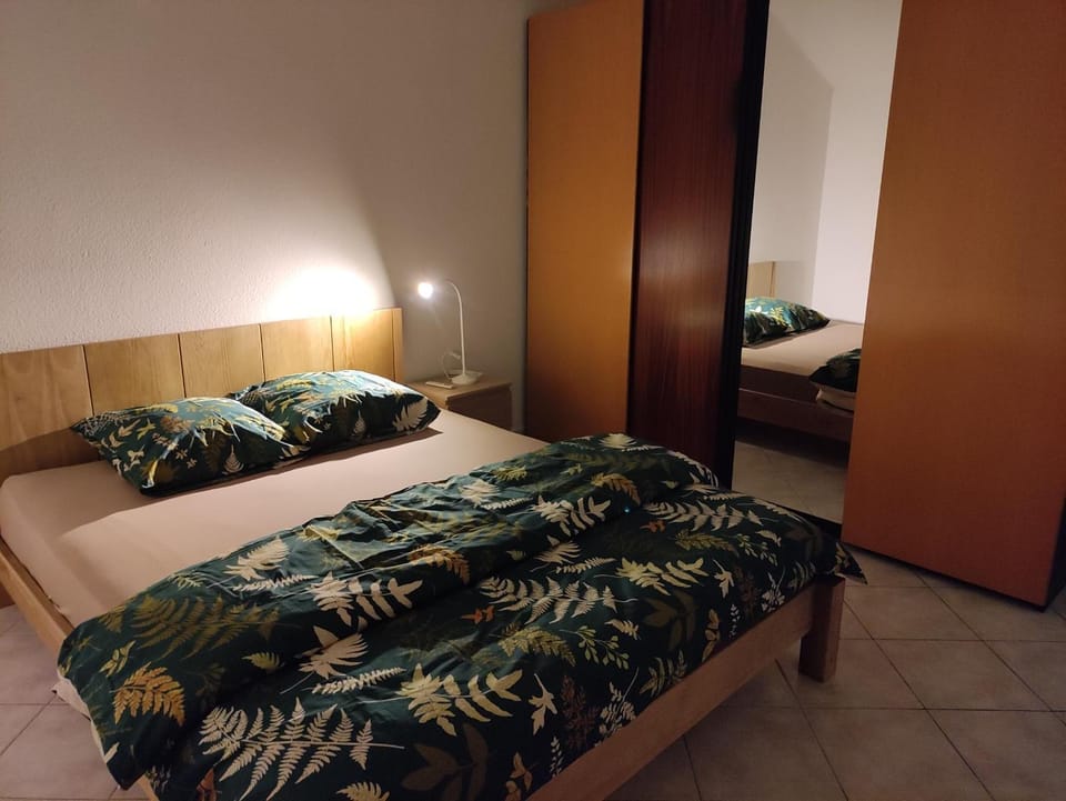 Bed, Bedroom, wardrobe