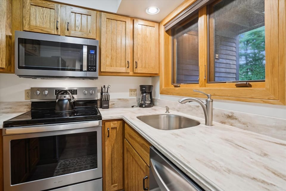 Kitchen or kitchenette, dishwasher, minibar, pet friendly, stove