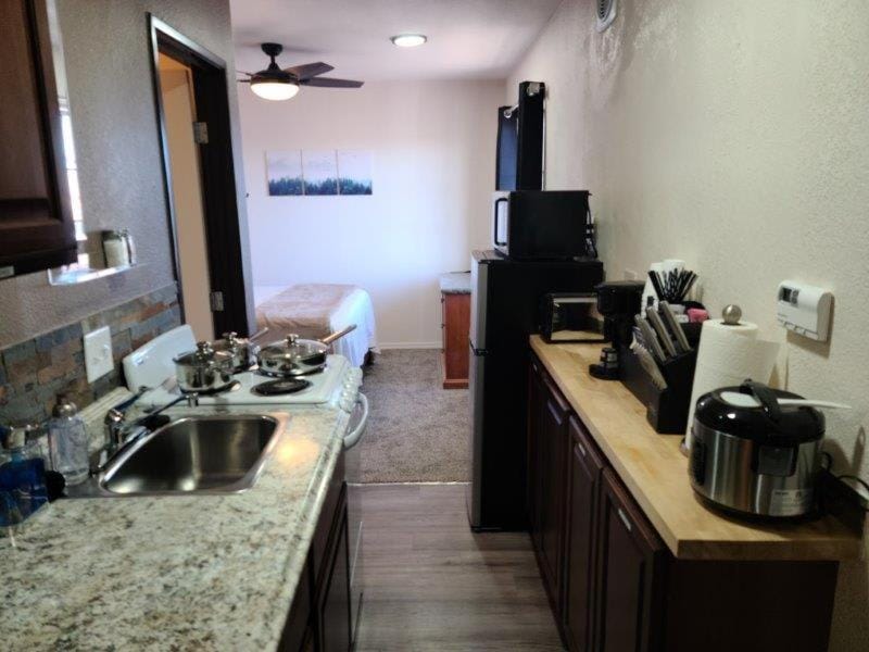070B Grand Canyon Suite with Kitchenette near South Rim Sleeps 4 House in Grand Canyon National Park
