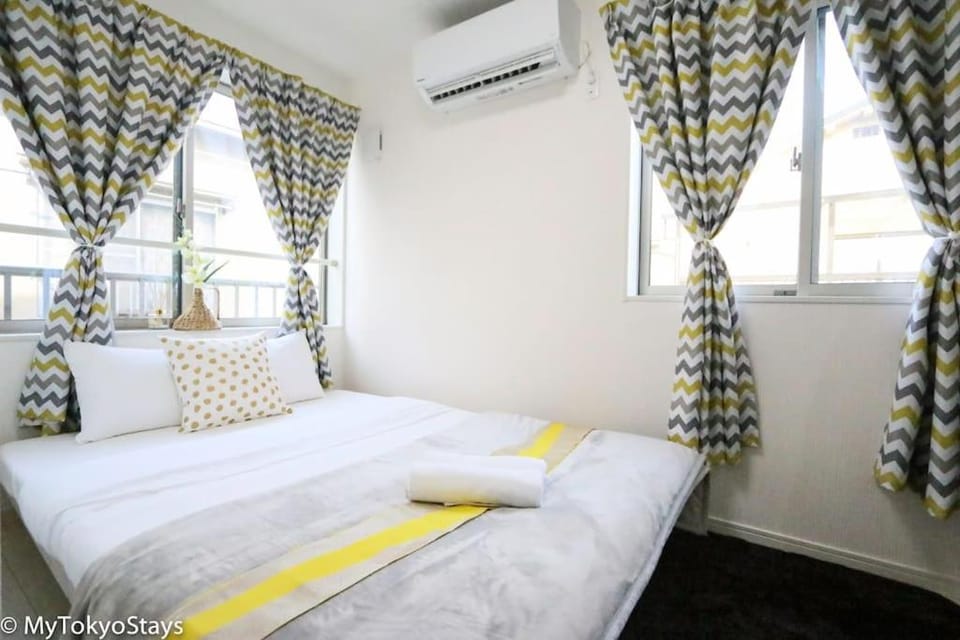 Bed, Photo of the whole room, Bedroom, air conditioner
