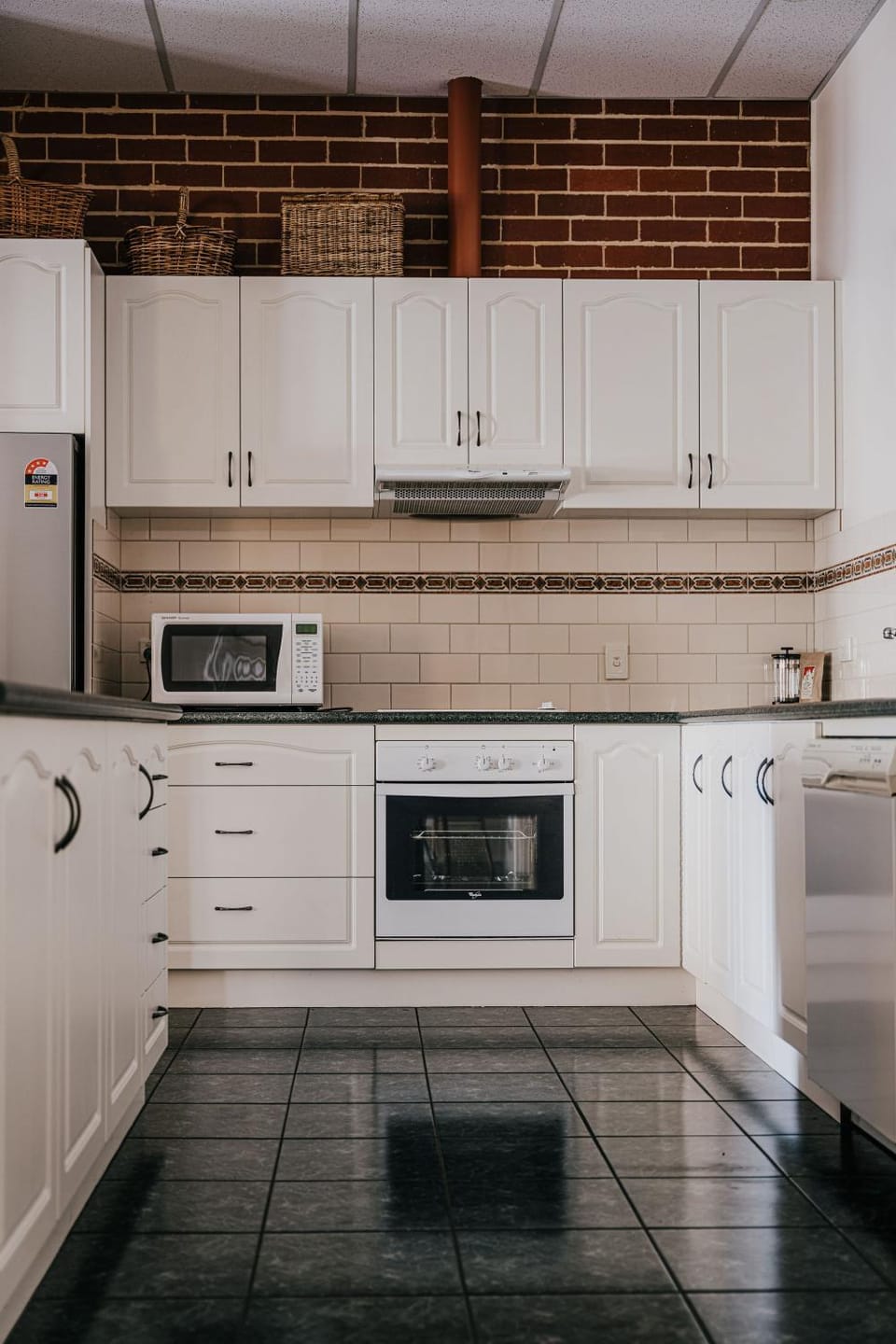 Kitchen or kitchenette, oven