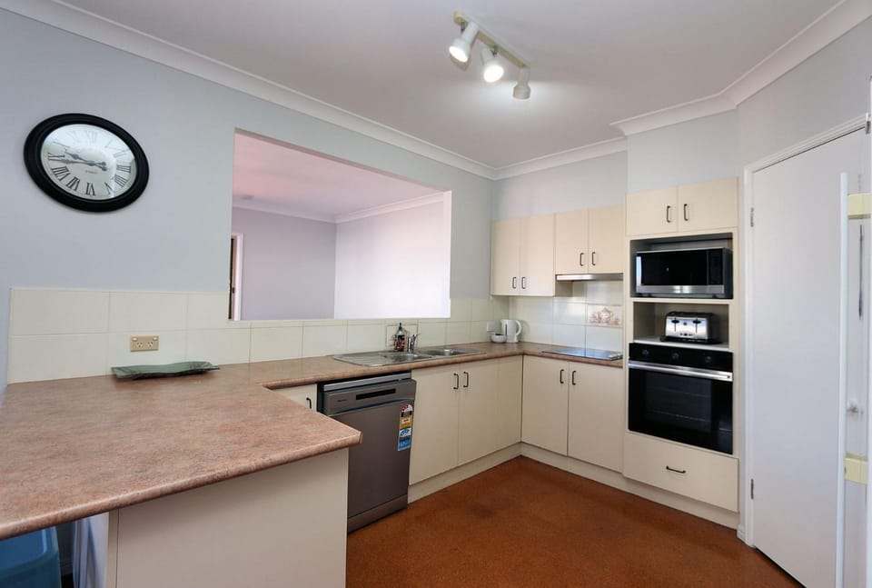 114 Woongarra Scenic Drive House in Bargara