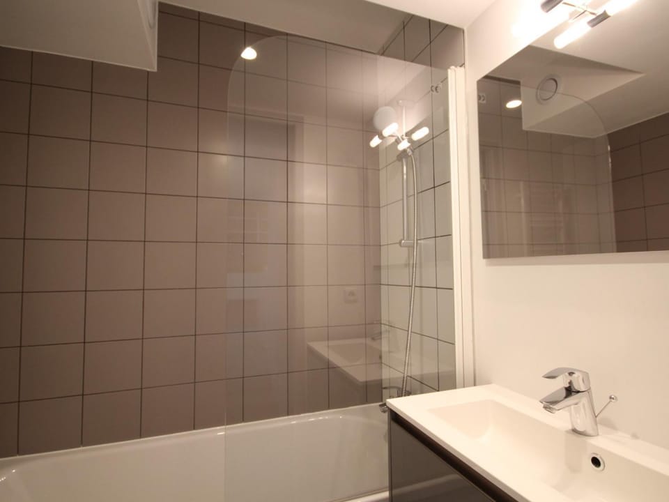 Appartement rénové 3 pièces, balcon, 6-7 pers, WIFI - FR-1-346-538 Apartment in Bourg-Saint-Maurice