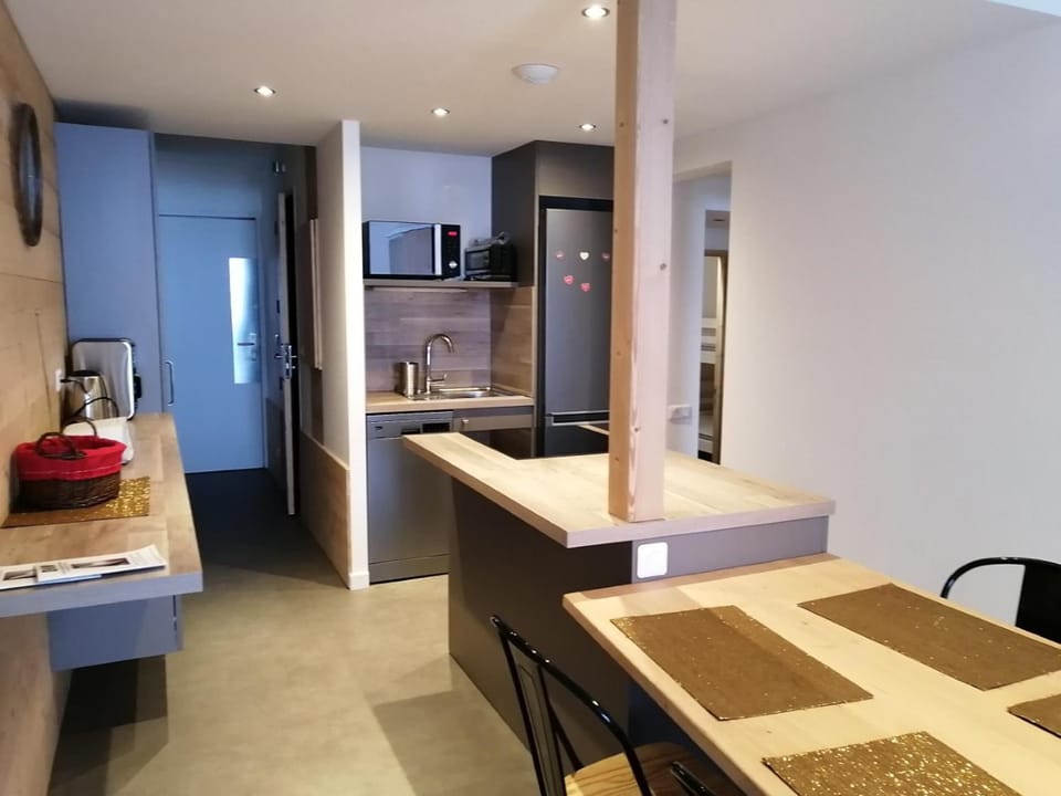 Appartement rénové 3 Pièces, Balcon, 6/7 pers., WIFI - FR-1-346-539 Apartment in Bourg-Saint-Maurice