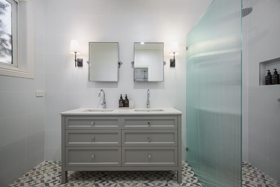 Shower, Bathroom