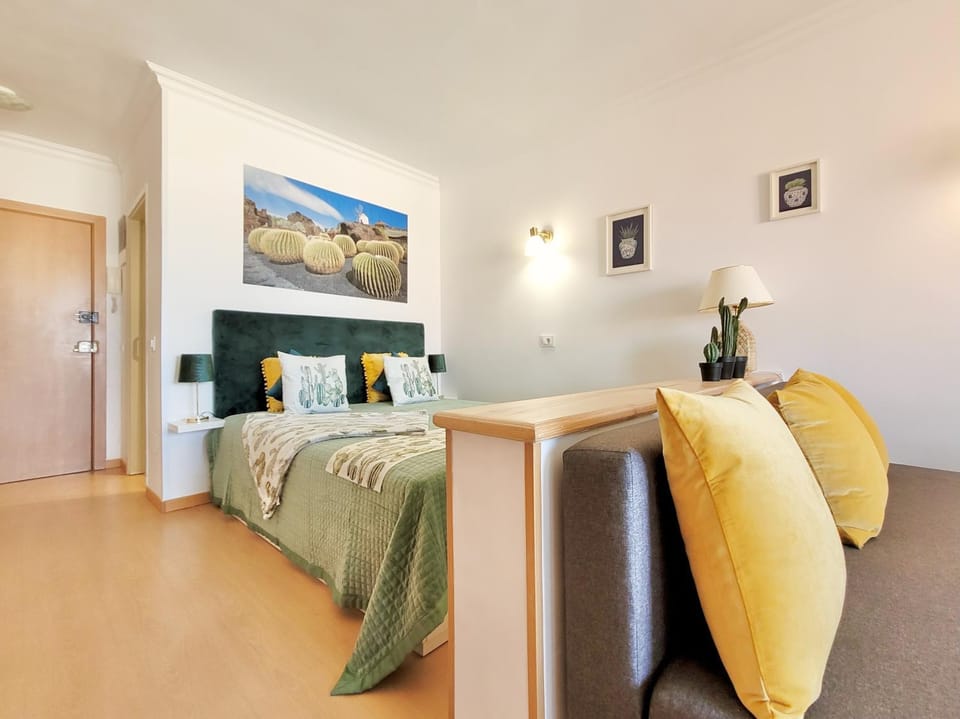 Bed, Living room, Decorative detail