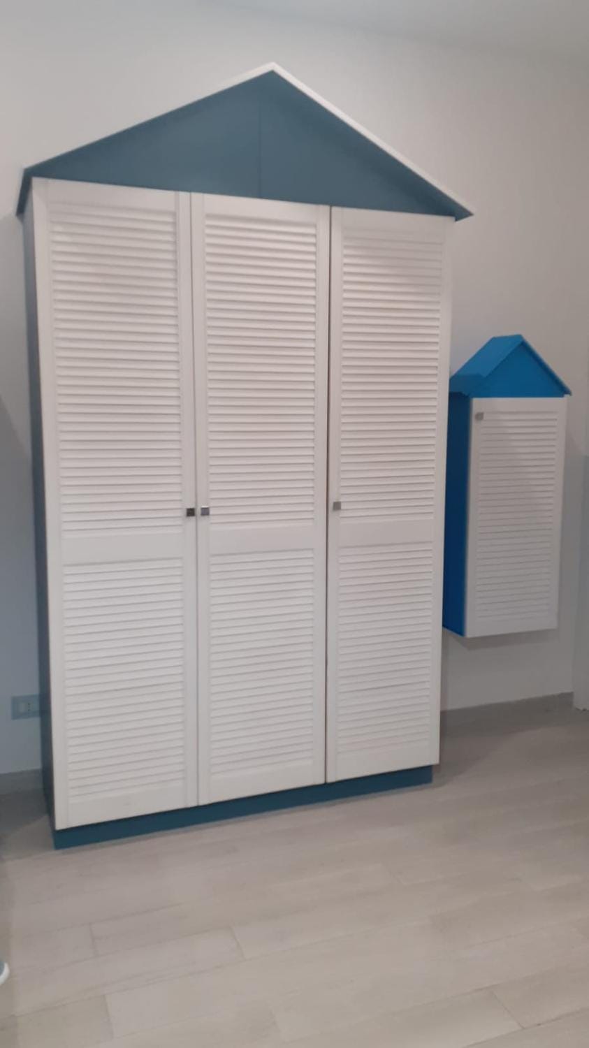 wardrobe