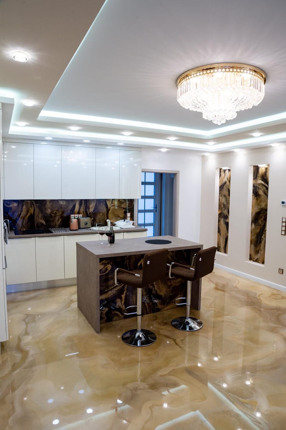 Kitchen or kitchenette