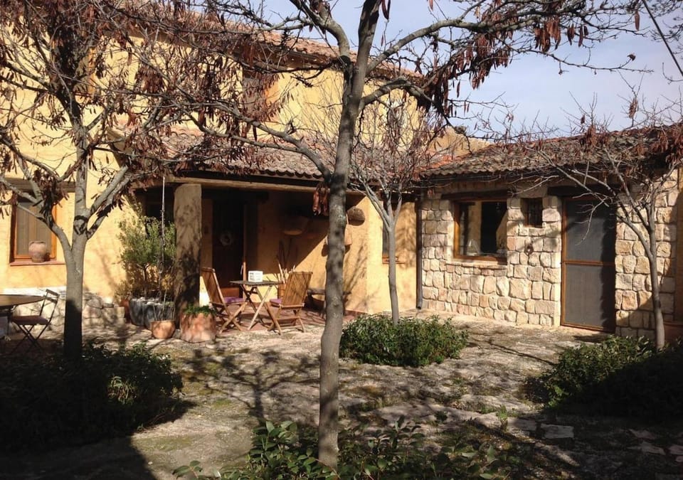 Property building, Patio, Day, Garden, Garden view