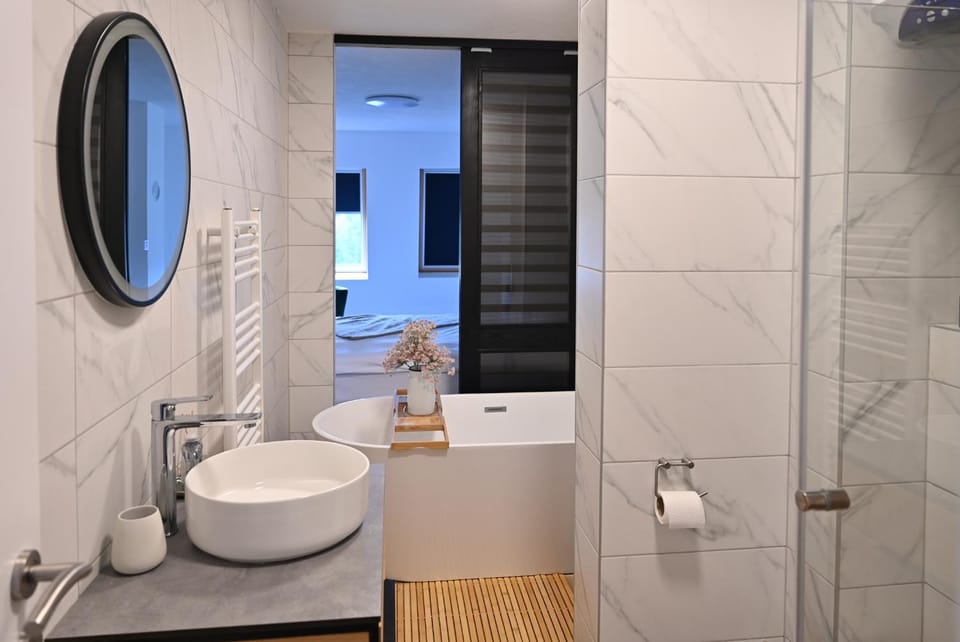 Bathroom, Bath