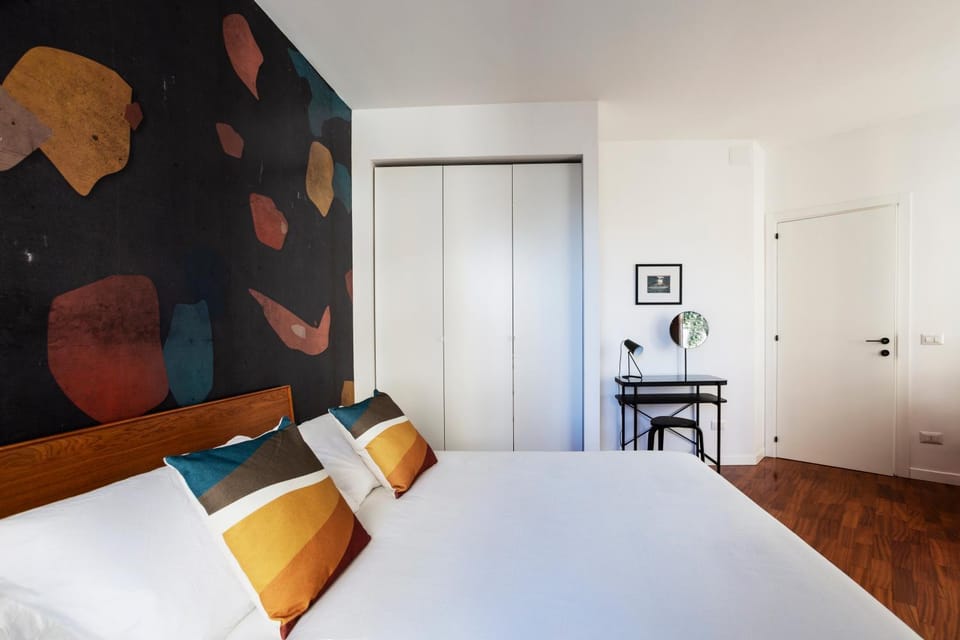 Bedroom, hair dresser, wardrobe