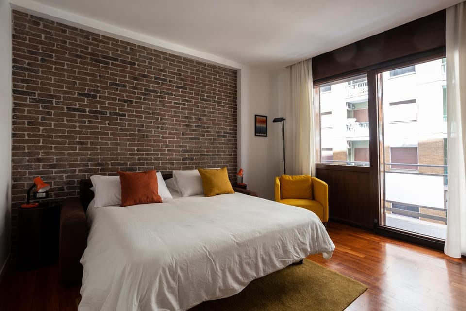 Living room, Photo of the whole room, Bedroom
