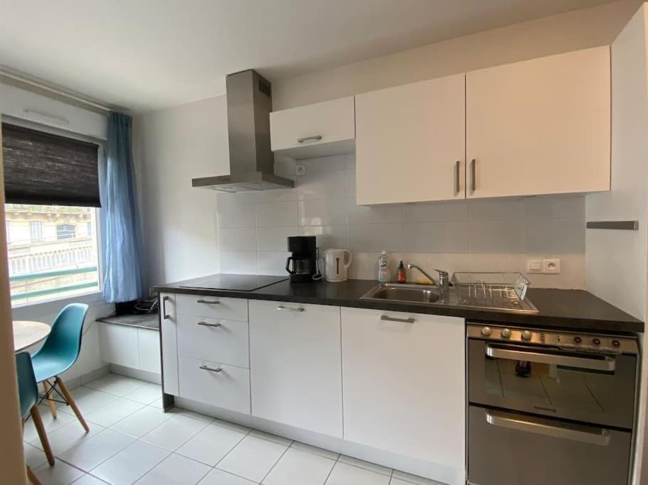 Kitchen or kitchenette, Dining area, dishwasher, minibar, pet friendly, stove