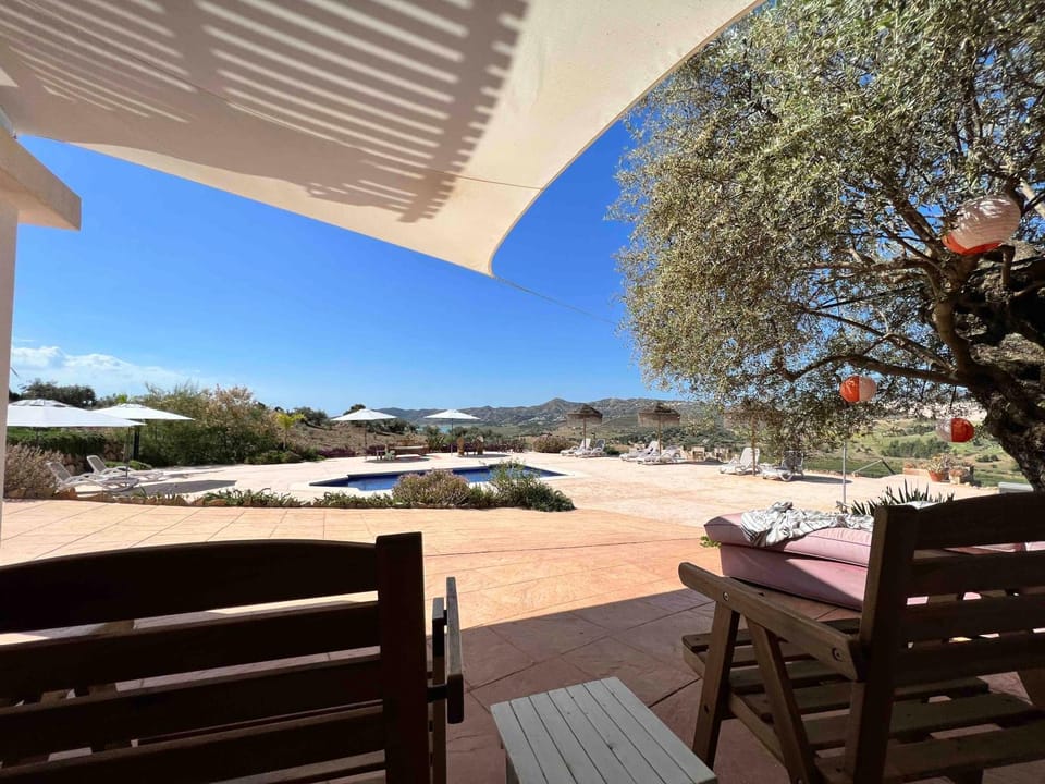 Balcony/Terrace, Area and facilities, Swimming pool