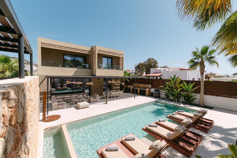 Property building, Swimming pool