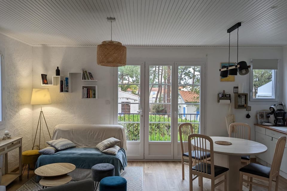 Spacious quiet nest with garden near the sea Apartment in La Tranche-sur-Mer