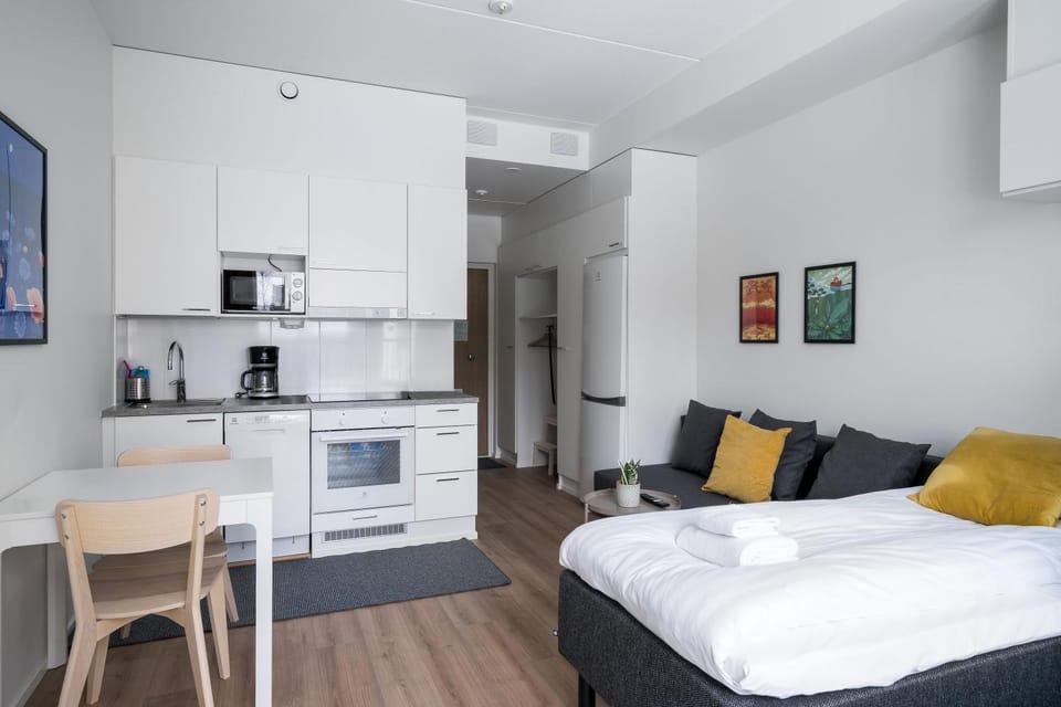 Kitchen or kitchenette, Photo of the whole room, Seating area, Bedroom