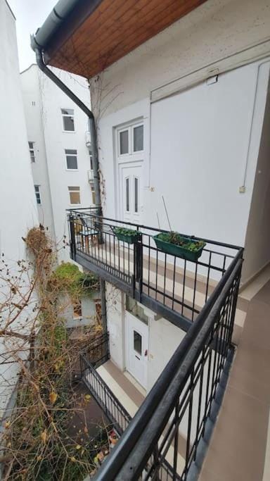 Violet apartment with Air condition Apartment in Budapest