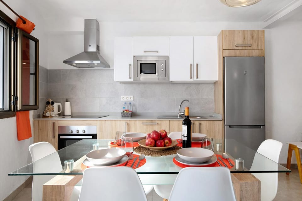 Property building, Kitchen or kitchenette, Living room