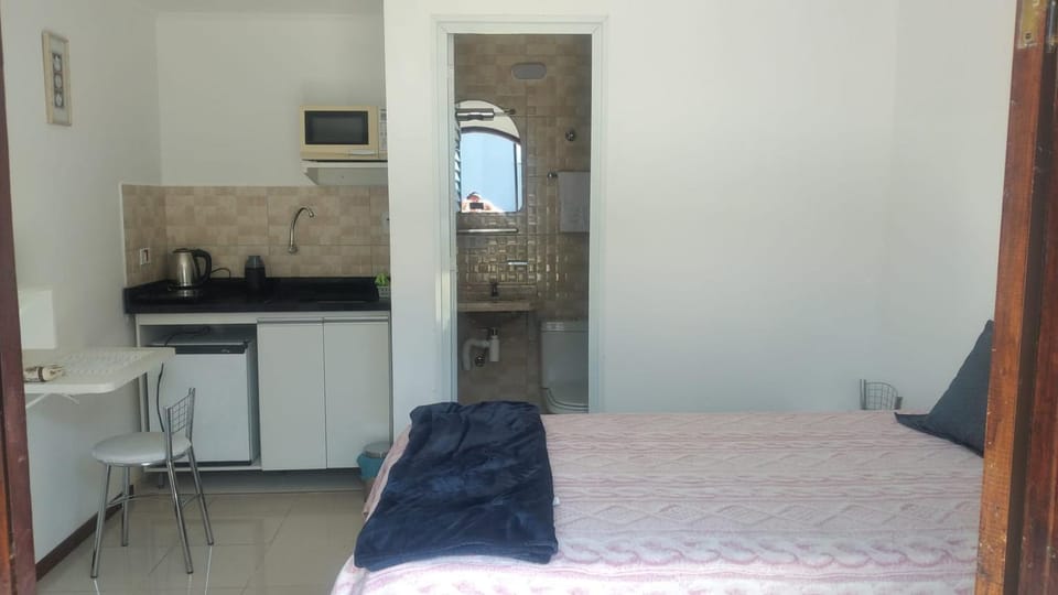 Bed, Bathroom, Kitchen or kitchenette, Photo of the whole room, Dining area, minibar, oven