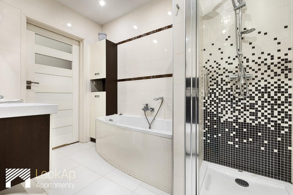 Shower, Bathroom, Bath