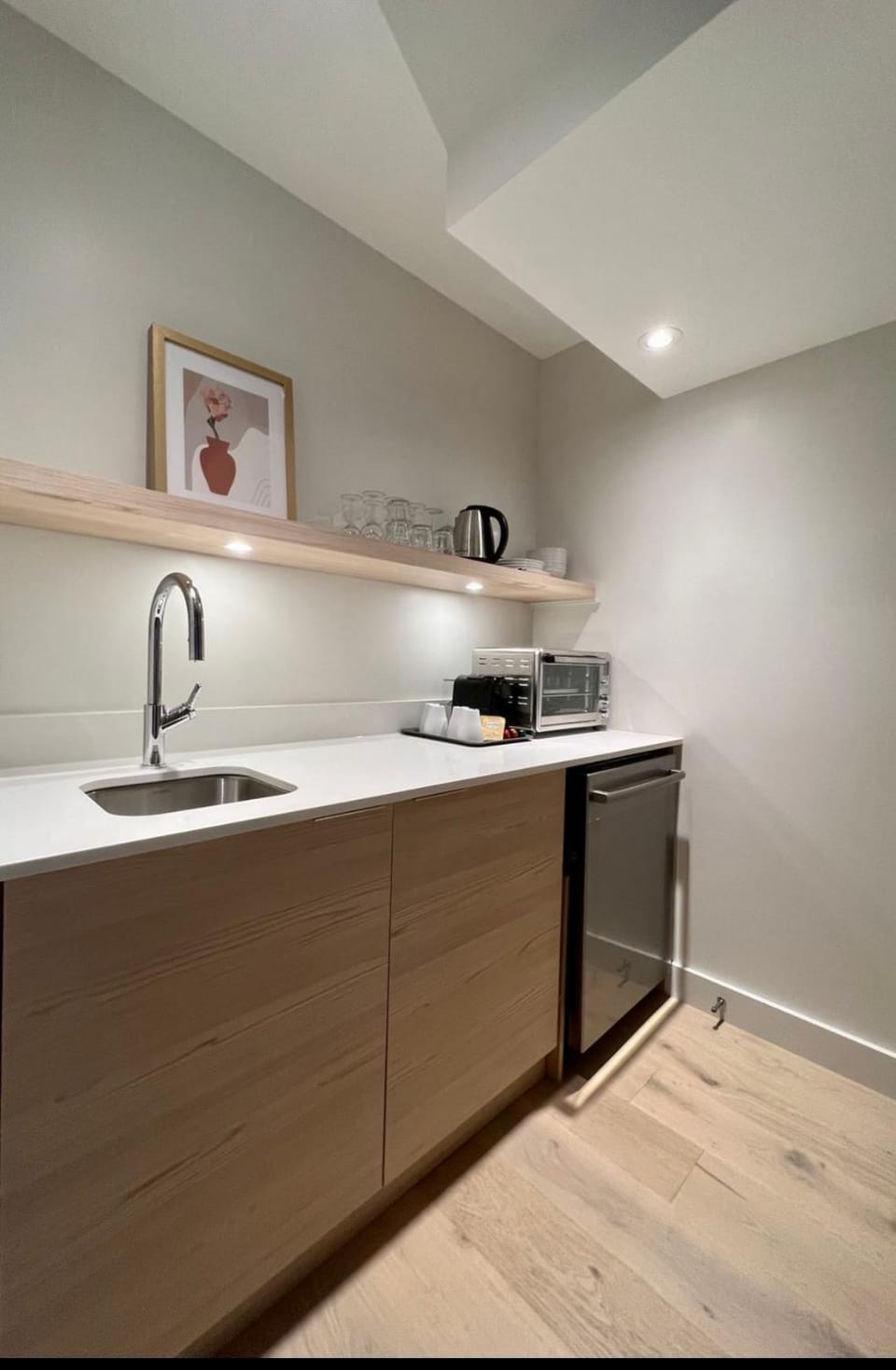 Kitchen or kitchenette