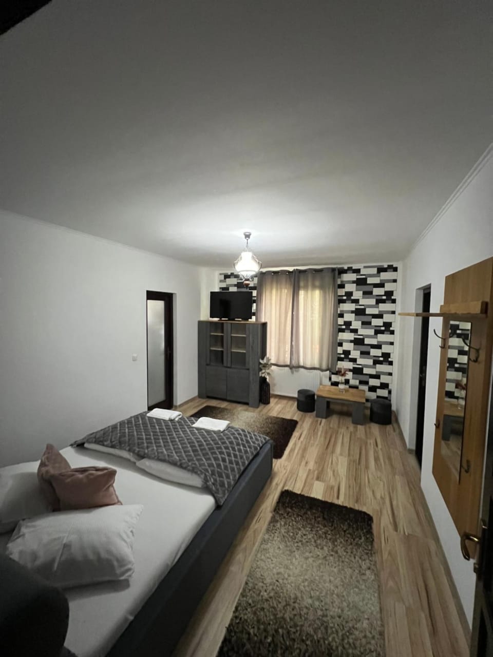Guesthouse Viktoria Pensiune Bed and Breakfast in Romania