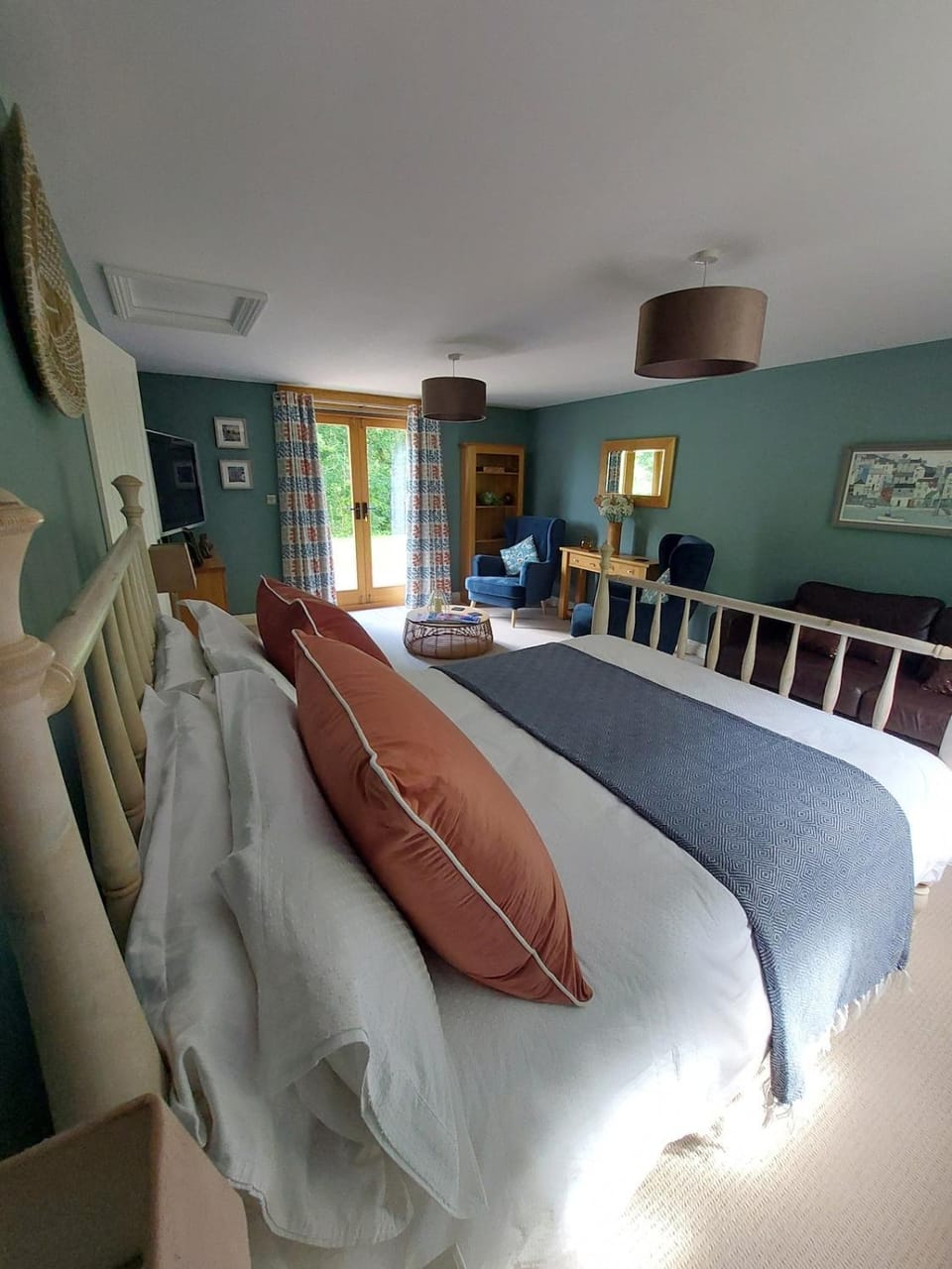 Living room, Bedroom