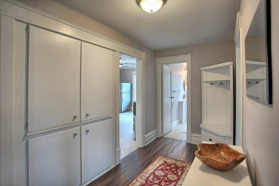 Suites on Seneca - Beautiful 1 Bedroom Apartment Apartment in Harrisburg