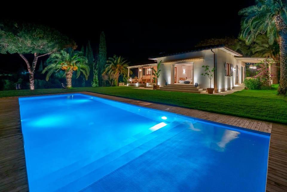 Property building, Swimming pool