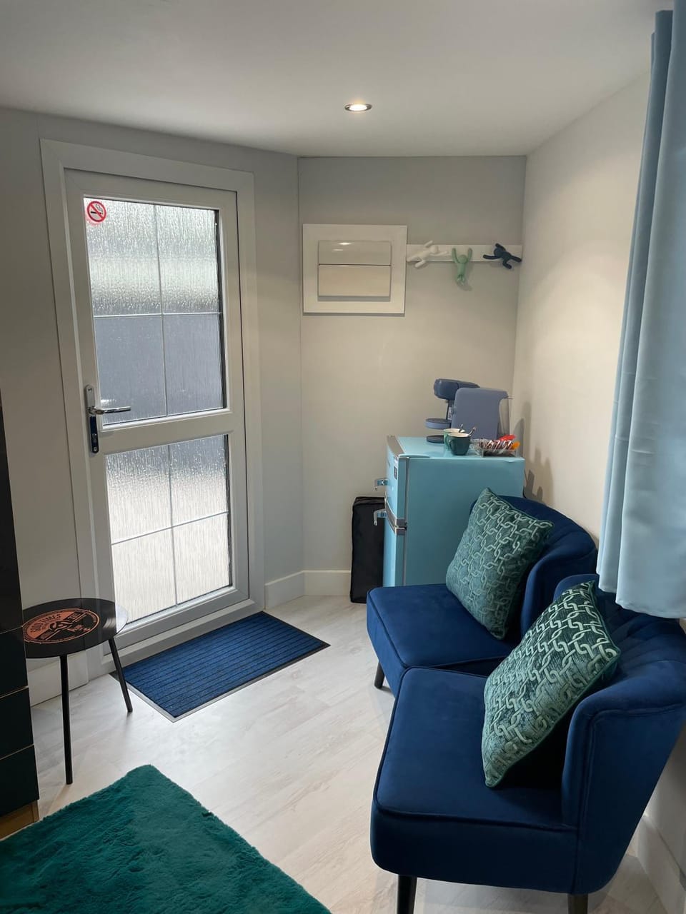 Cosy cabin with private bathroom Cabin in Bassetlaw District