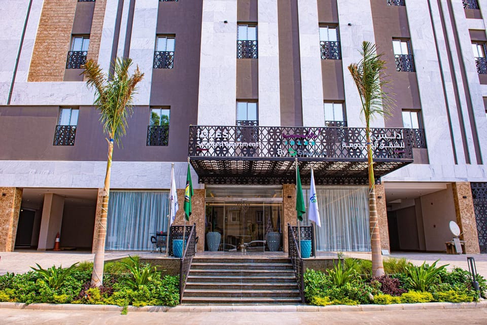 Property building, Facade/entrance, Day