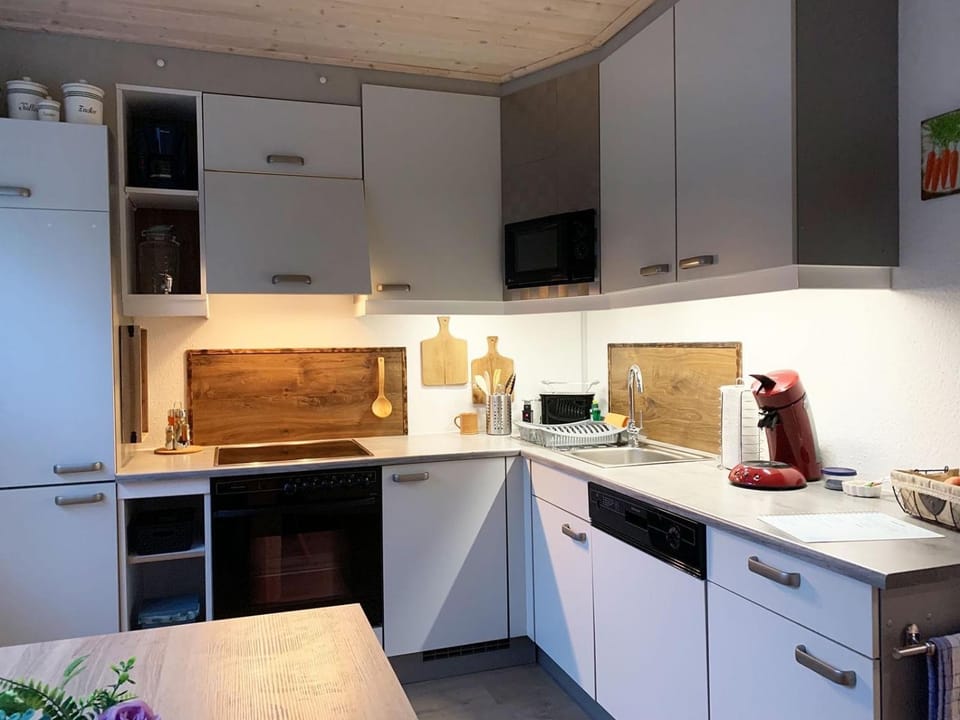 Kitchen or kitchenette, Living room