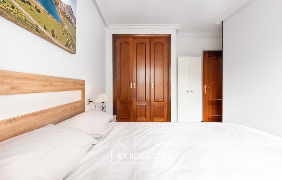 MyHouseSpain - Amplio apartamento en el centro de Oviedo Apartment in Oviedo
