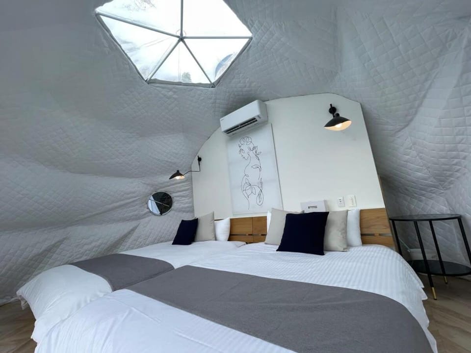 b local Sugawa House - Exclusive Beach Front Domes House in Hiroshima Prefecture