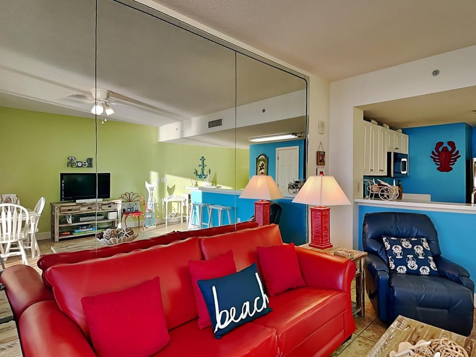 TV and multimedia, Living room, Seating area, Dining area, furniture