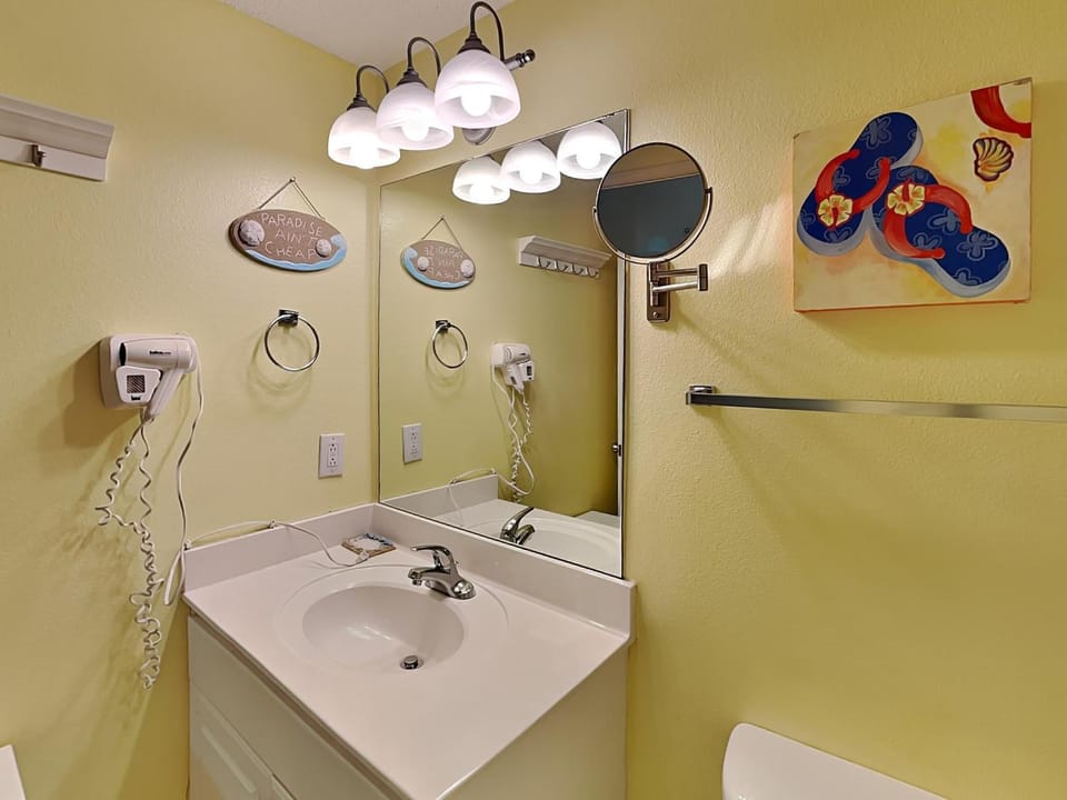 Toilet, Bathroom, hair dryier
