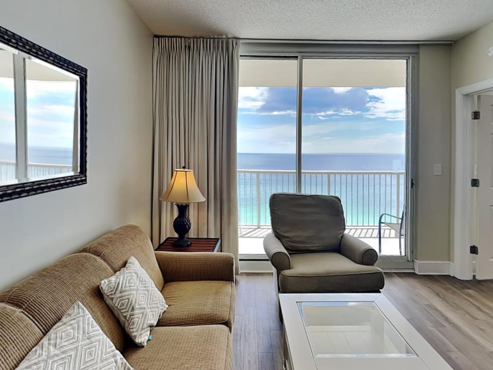 Balcony/Terrace, Living room, Seating area, Sea view, furniture