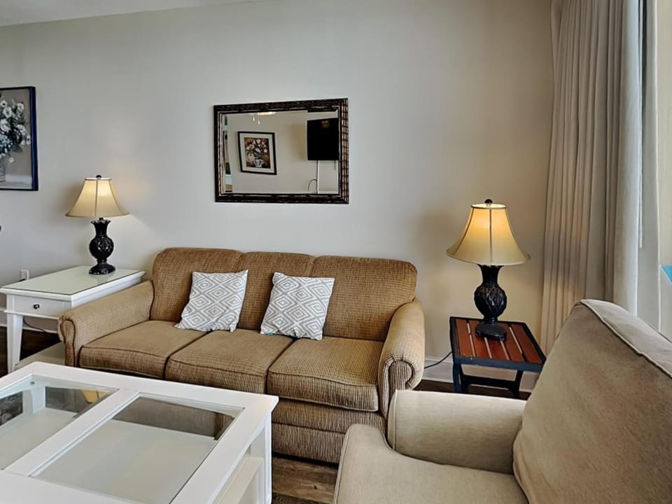 Living room, Seating area, furniture