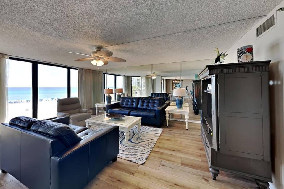 TV and multimedia, View (from property/room), Living room, Seating area, Sea view, furniture
