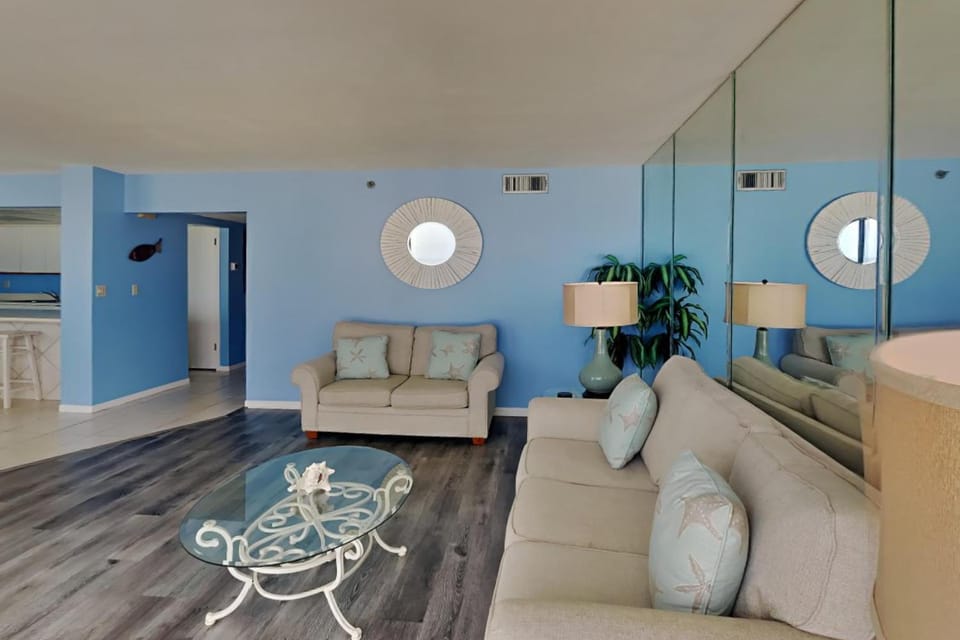 Living room, Seating area, furniture