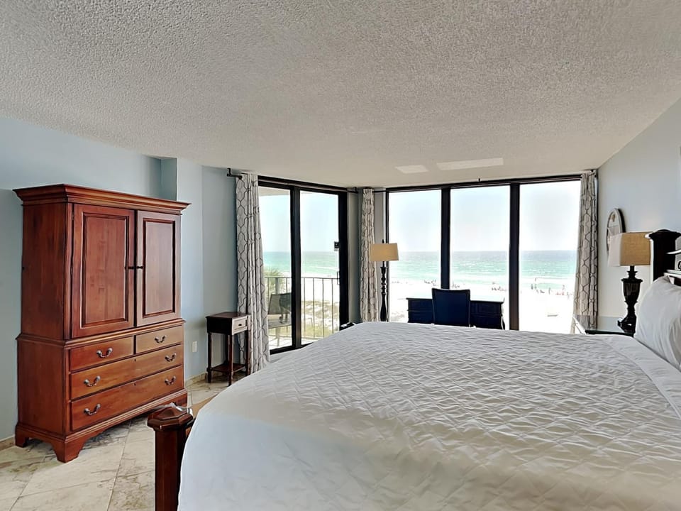 Bed, Balcony/Terrace, Beach, Bedroom, Sea view, wardrobe