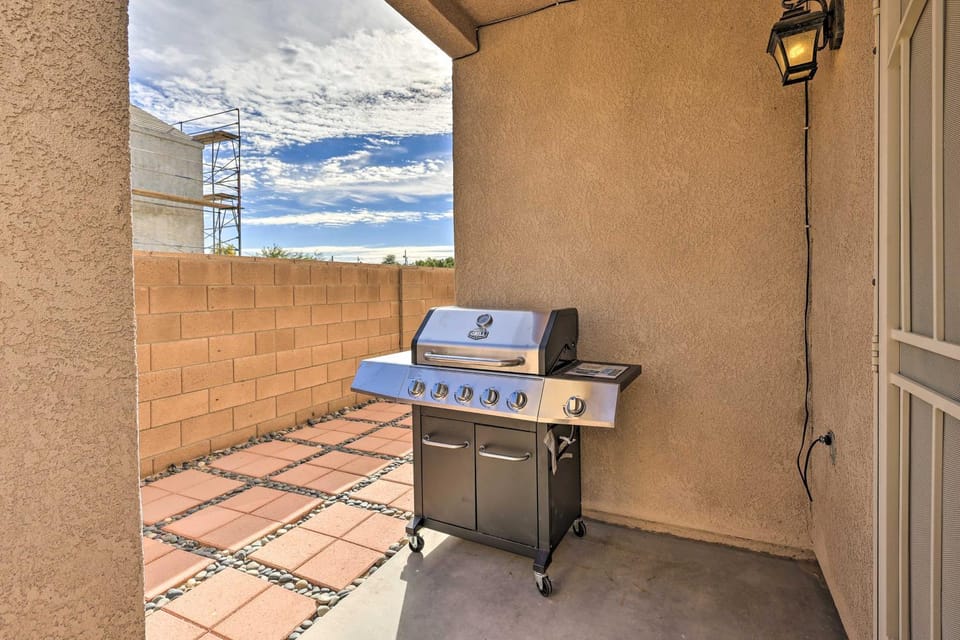 'Stonebridge River Home' in Gated Community! House in Bullhead City