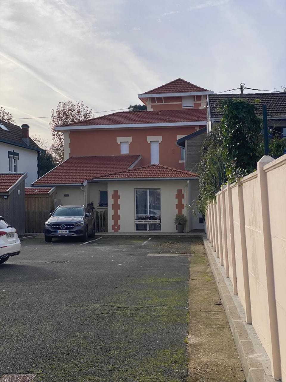 Property building, Parking