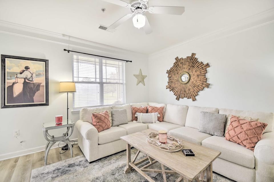 Calabash Condo w/ Patio + Golf Course Views! House in South Carolina